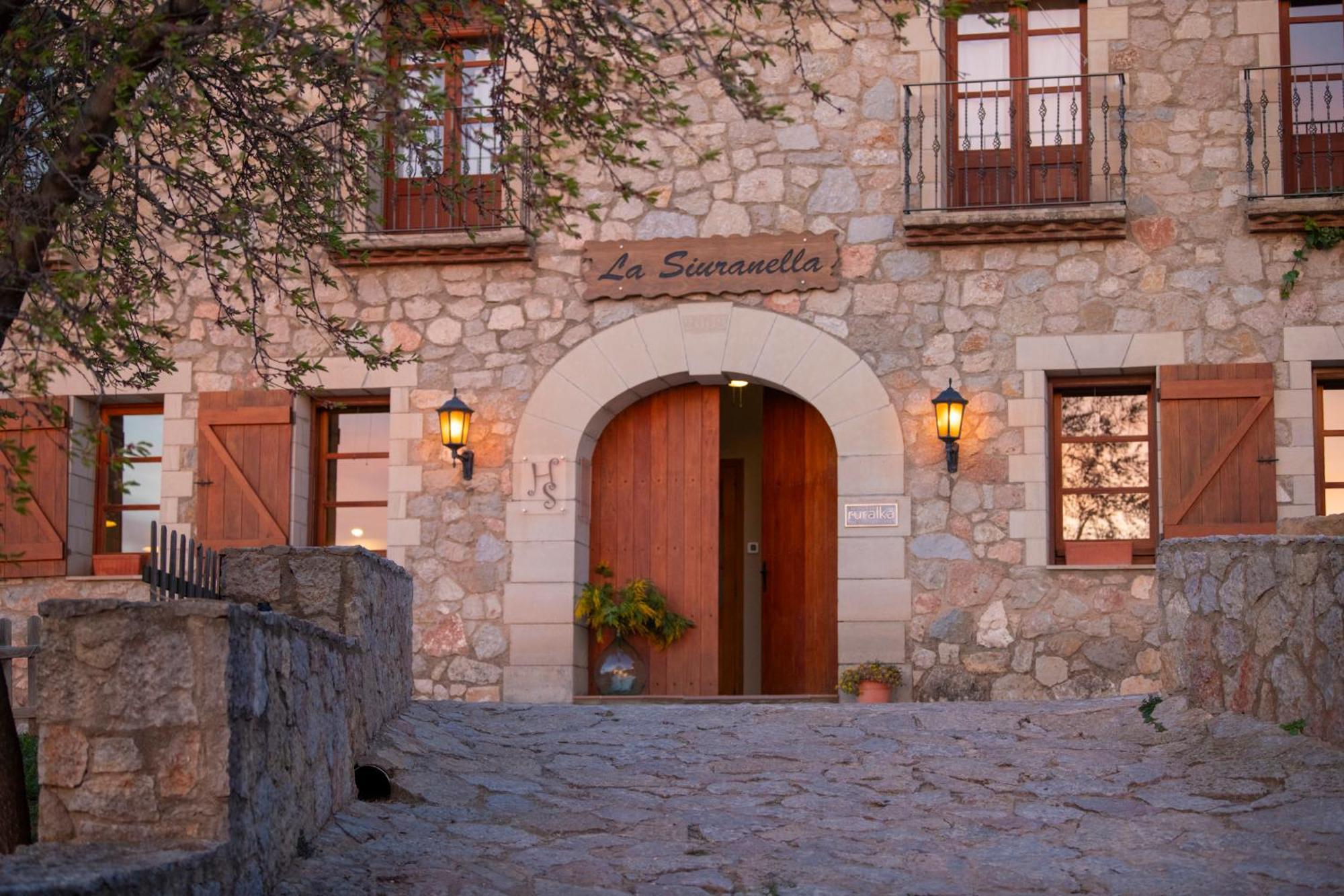 סיורנה Hotel Siuranella מראה חיצוני תמונה